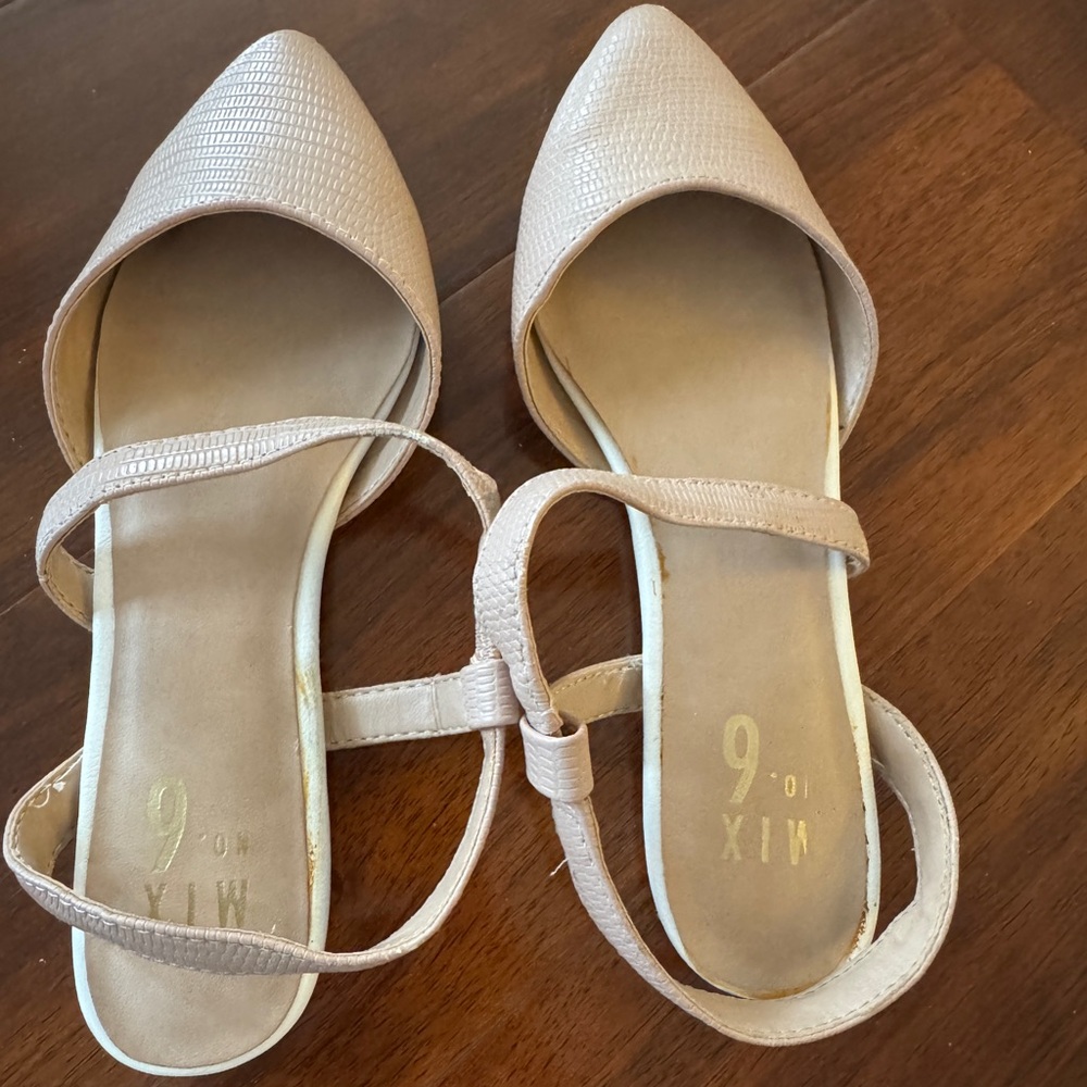 Mix No. 6 Women's Cream Flats